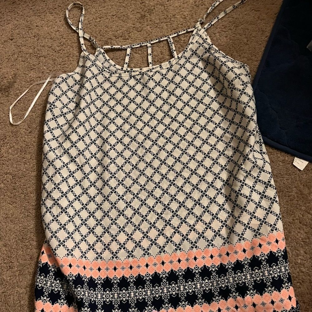 Skies are blue small top